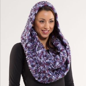 Lululemon Hickey Hider Hooded Infinity Scarf